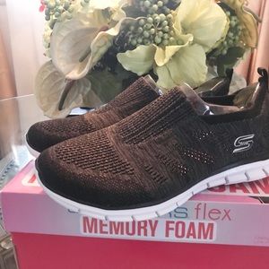 Skechers Flex Memory Foam sneakers
